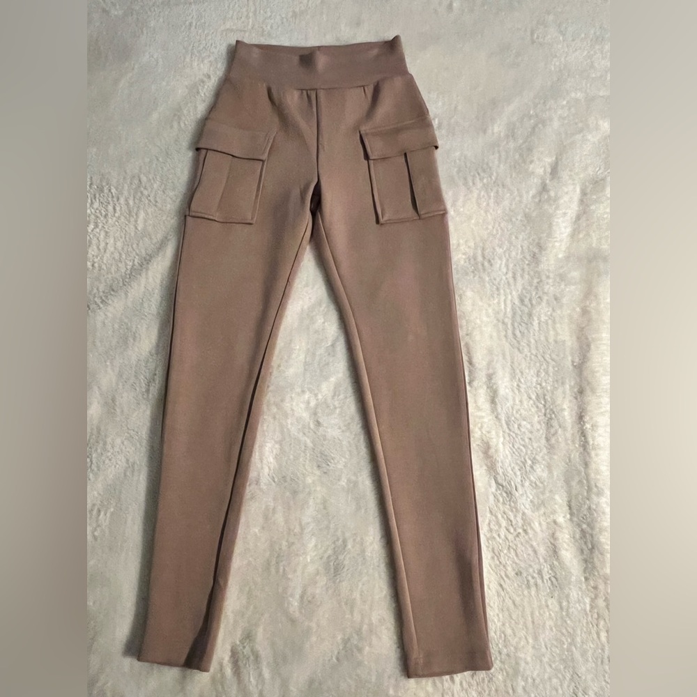 PinkLine USA leggings with cargo pockets